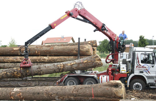 Grue forestière montée sur camion - JONSERED 2850S series - HIAB AB - à flèche articulée