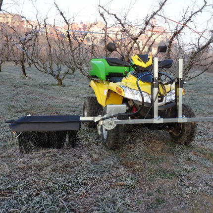 Pulvérisateur pour grande culture - Corbins Agricultural Technology - à bras repliable / monté sur quad