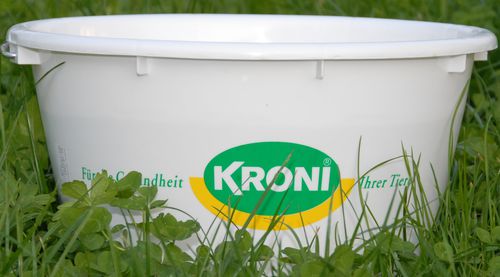 Seau à lécher pour bovins - K381-20 - Kroni - aux oligo-éléments / aux vitamines / au magnésium