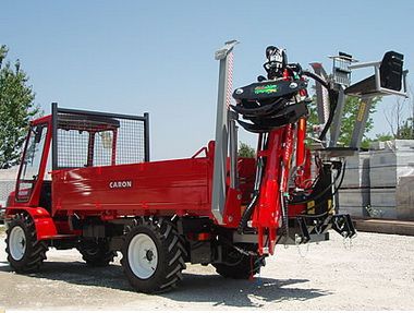 Grue forestière montée sur remorque - VERSUS - TECNOMECCANICA SRL - montée sur tracteur / à flèche articulée
