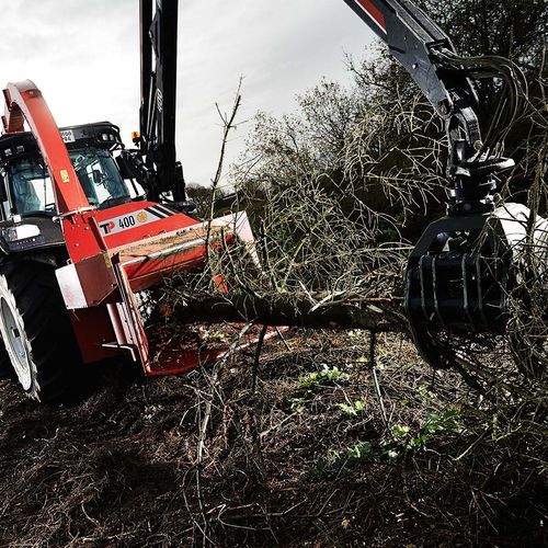 Broyeur de branches porté - 400 K - Linddana A/S - sur prise de force / avec grue / à alimentation hydraulique