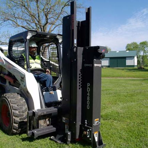 Enfonce-pieux pneumatique - paladin attachments - monté sur tracteur