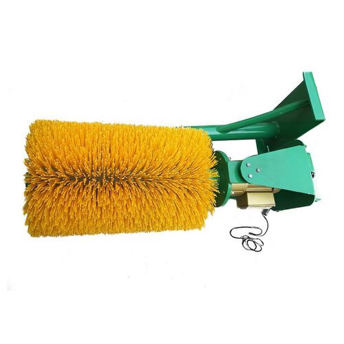Brosse d'élevage - MILK MACH DIS TIC.PAZ.A.S. - tournante / pour vaches / verticale