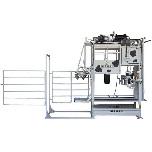 Cage de traitement pour bovins - SEMI - DIAMAK - hydraulique / mobile / pour le soin des onglons