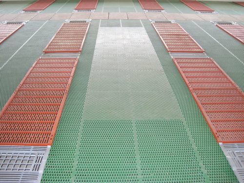 Caillebotis en plastique - Cooperl Northern Europe B.V. - pour élevage porcin / antidérapant / hygiénique