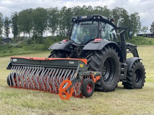 Semoir en ligne à trémie - UM-7950 - Underhaug AS - à disque / légumière / d'herbe
