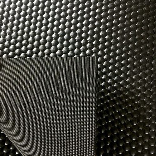Tapis de sol en caoutchouc - Nanjing Bonzer Rubber & Plastic Co., Ltd. - pour élevage porcin / antidérapant