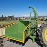 broyeur de branches tract&eacute;
