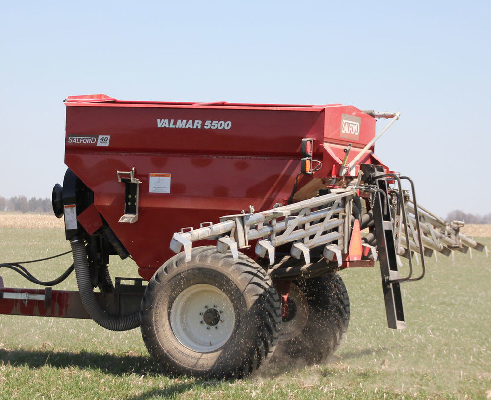 Trailed fertilizer spreader / liquid / pneumatic / folding AIRFLO