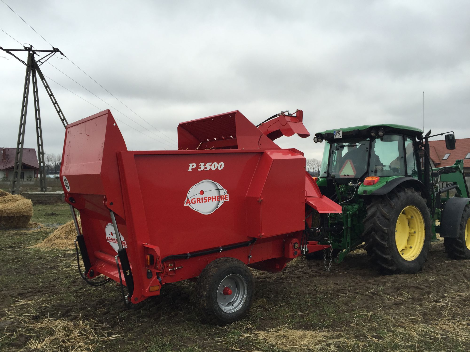 Trailed straw blower P 3500 Atelier 3T for round bales / for