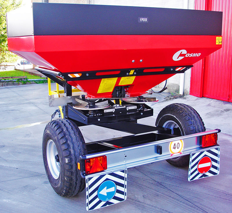 Trailed fertilizer spreader RXT Series Cosmo Srl