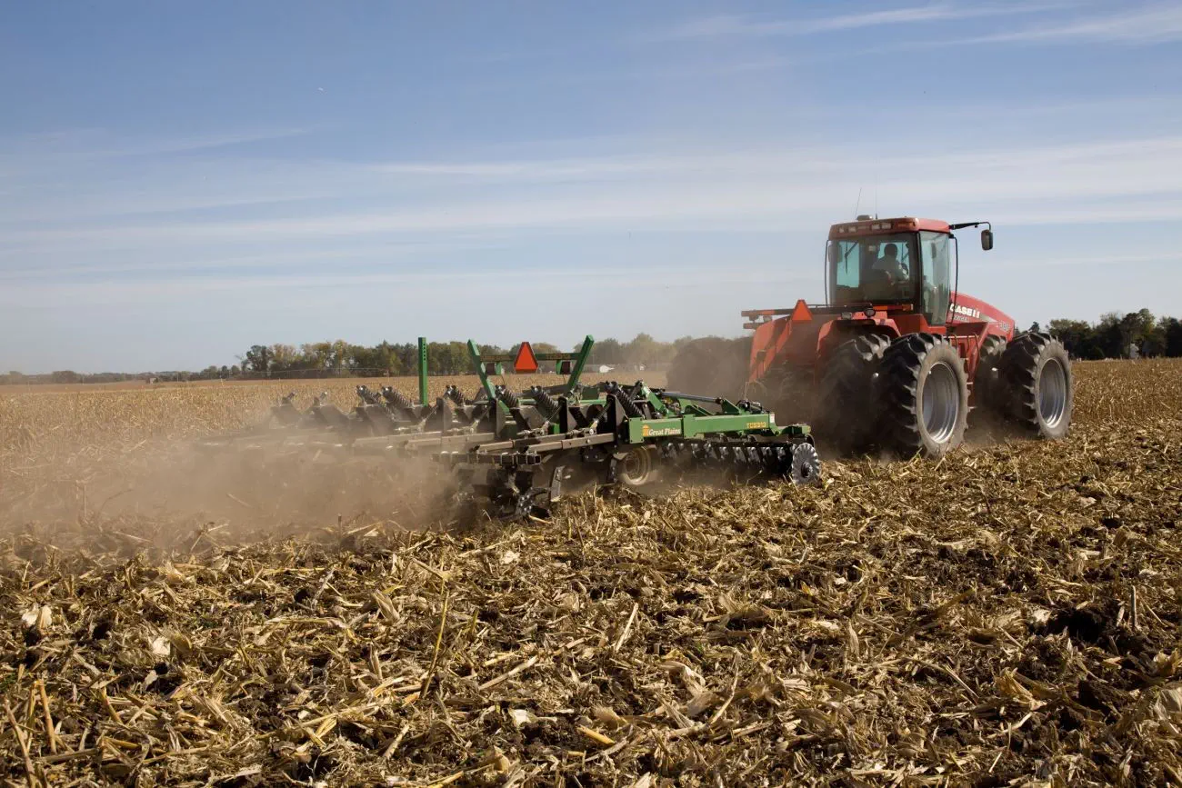 Chisel field cultivator - TURBO-CHISEL® - Great Plains