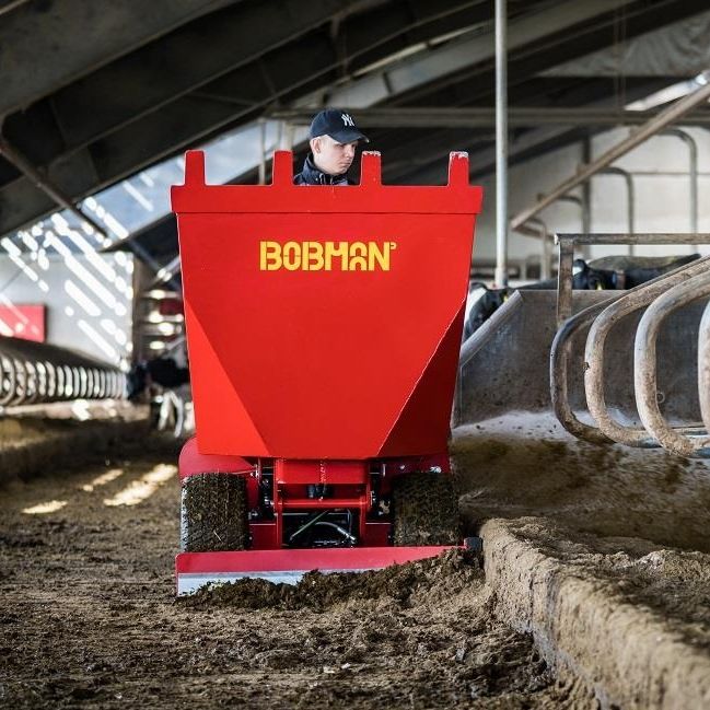 Selfpropelled straw spreader MULTILOAD Jydeland Maskinfabrik A/S