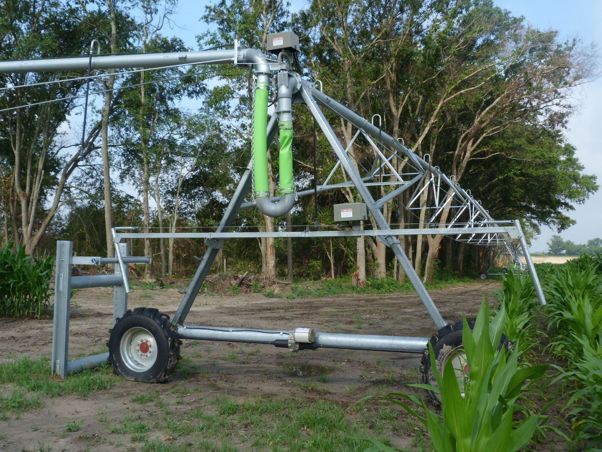 Center irrigation pivot REINKE Irrigation mobile / wheelmounted