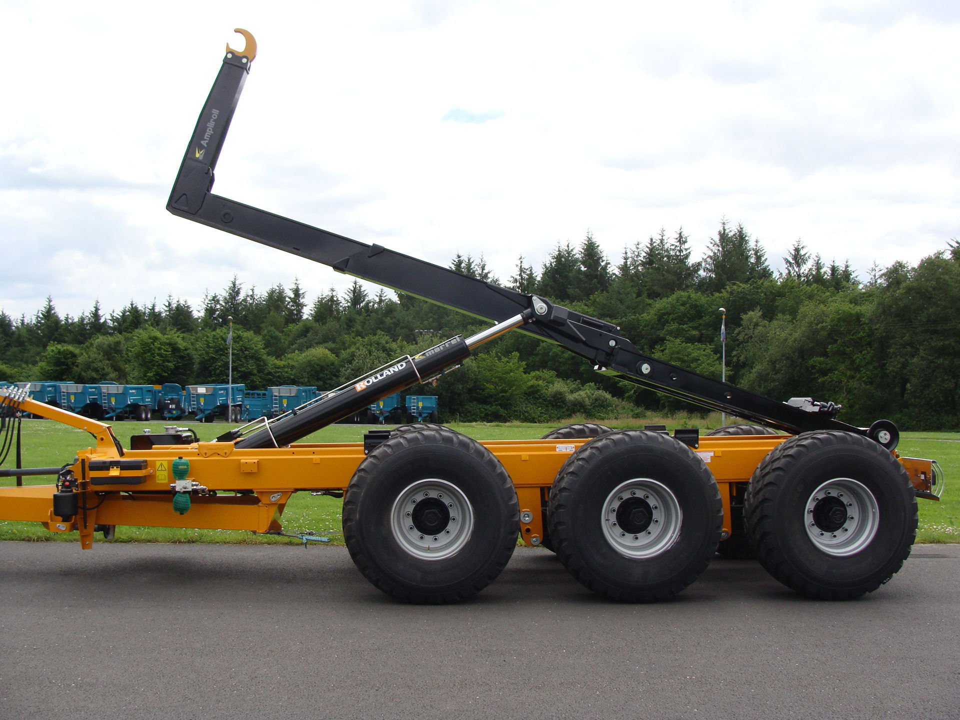 Hook lift trailer AP 260 Rolland mounted / tandem axle / 3axle