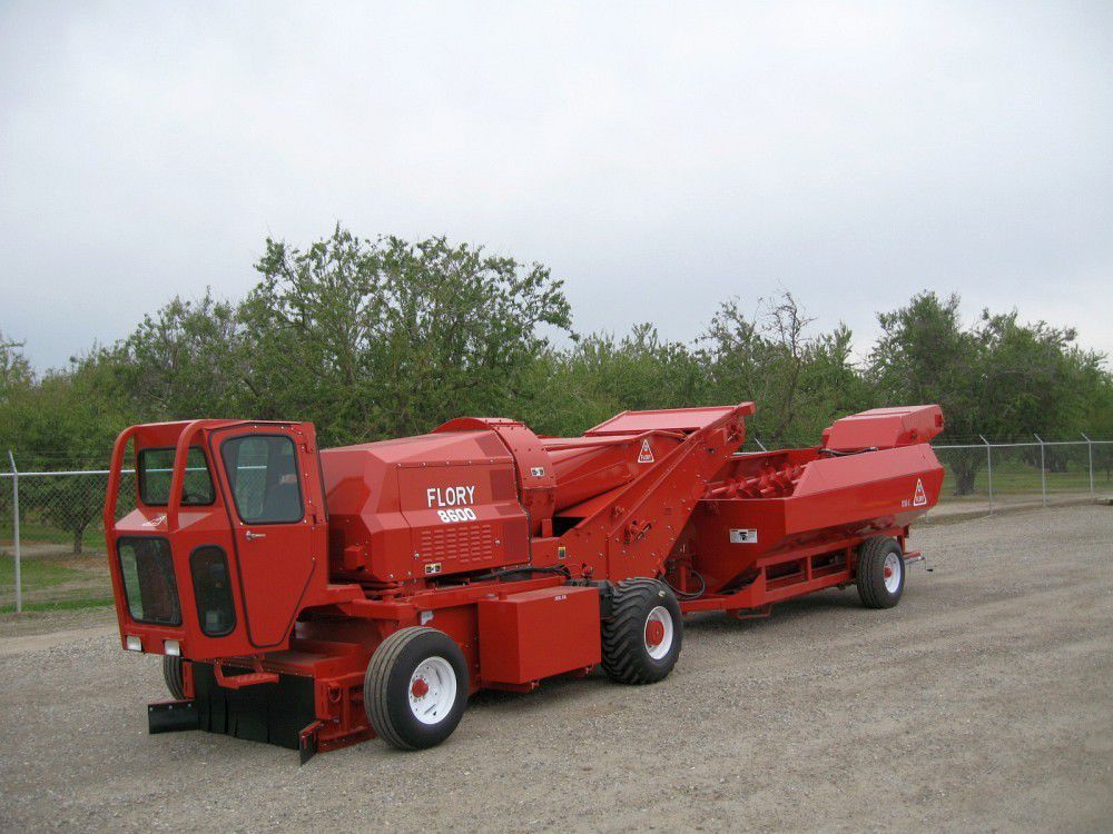 Walnut harvester machine 8600 Flory Industries almond / self