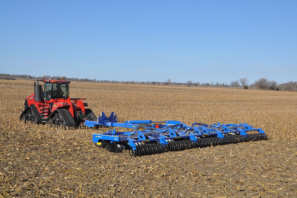 Trailed field cultivator - 7800 series - Landoll Corporation - with ...