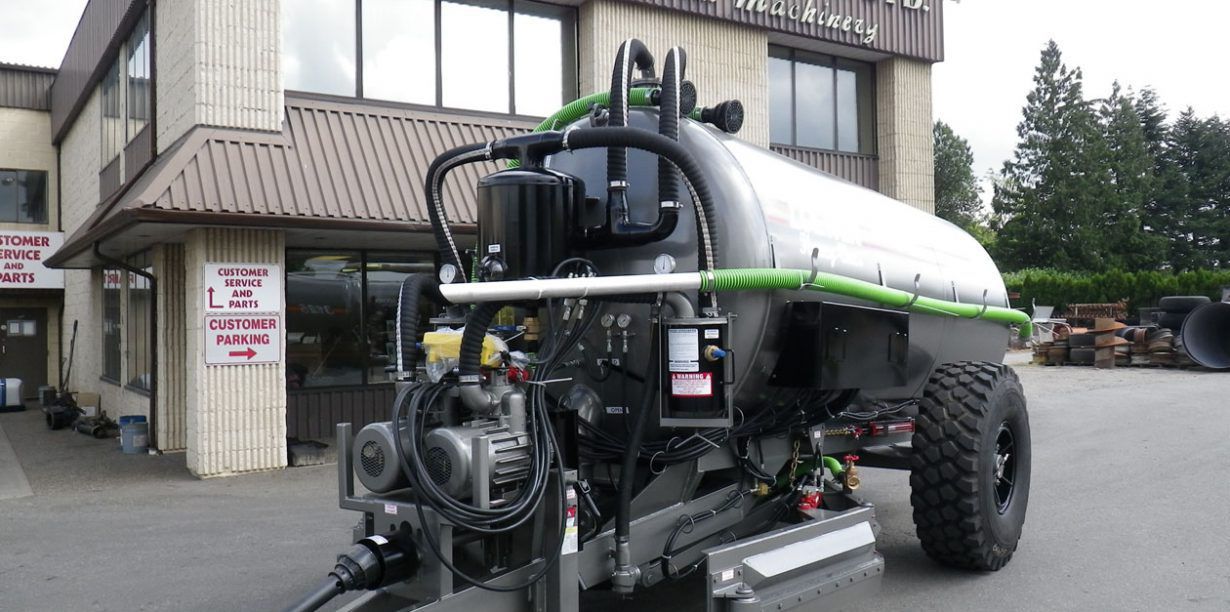 Singleaxle slurry tanker HONEYVAC® Series Loewen Welding & Mfg