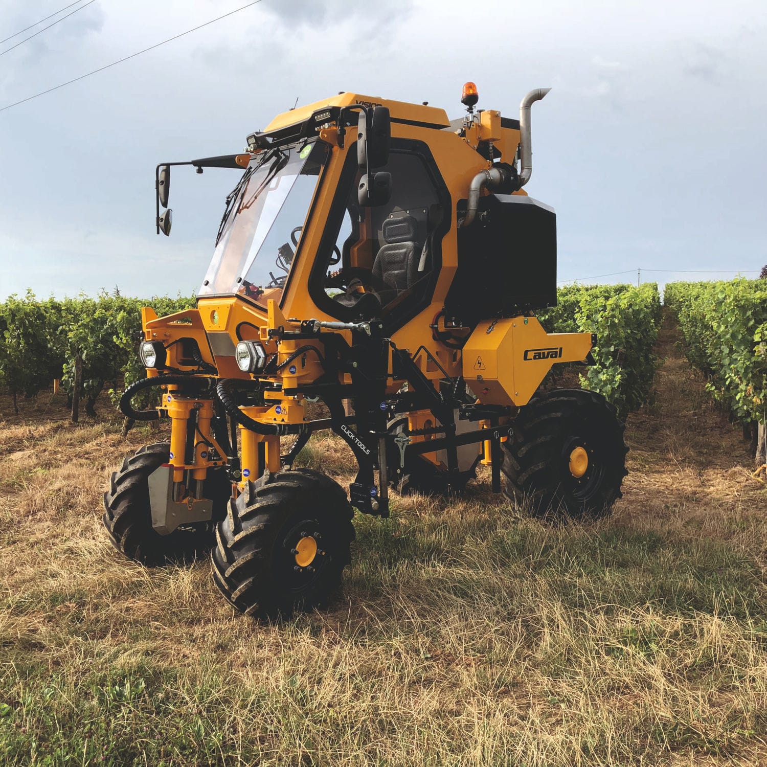 Straddle tractor VISION GRV vineyard / with cab