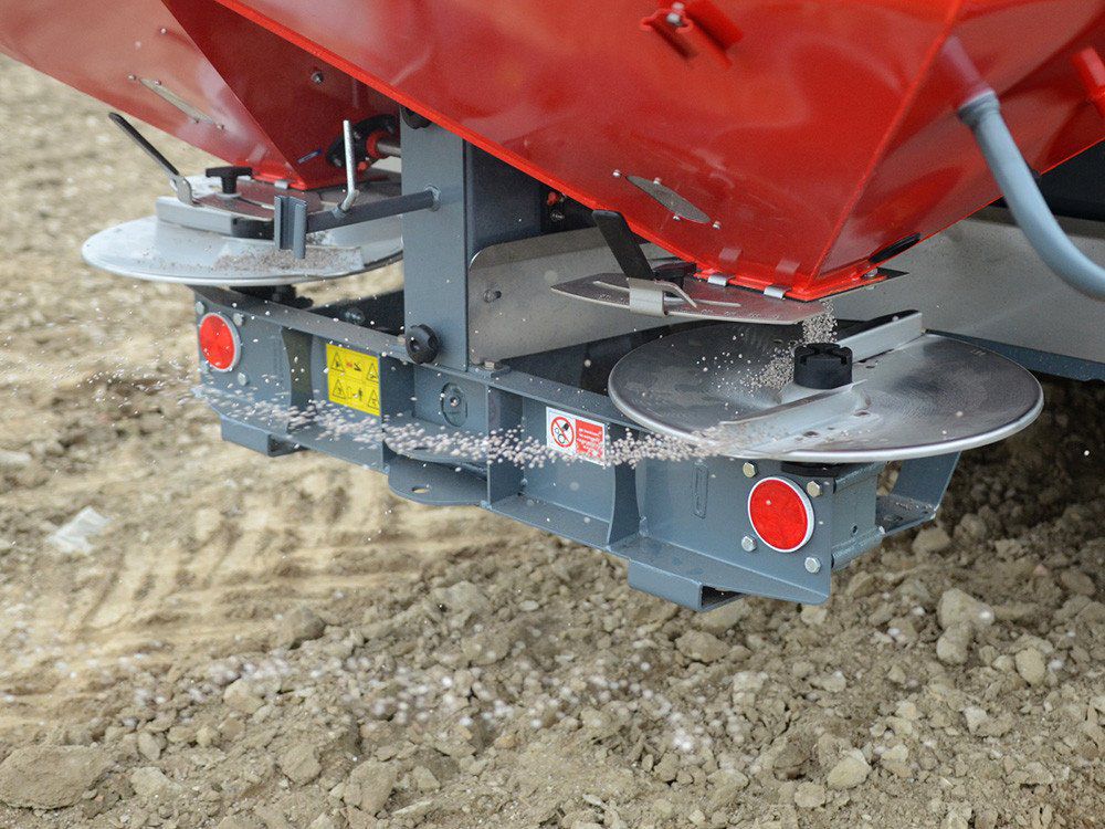 3point hitch fertilizer spreader MX Unia dry / centrifugal / doubledisc 3point hitch fertilizer spreader MX Unia dry / centrifugal / doubledisc