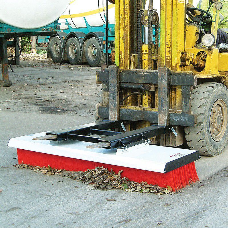 Forklift mounted sweeper BM180 Wessex International groundcare