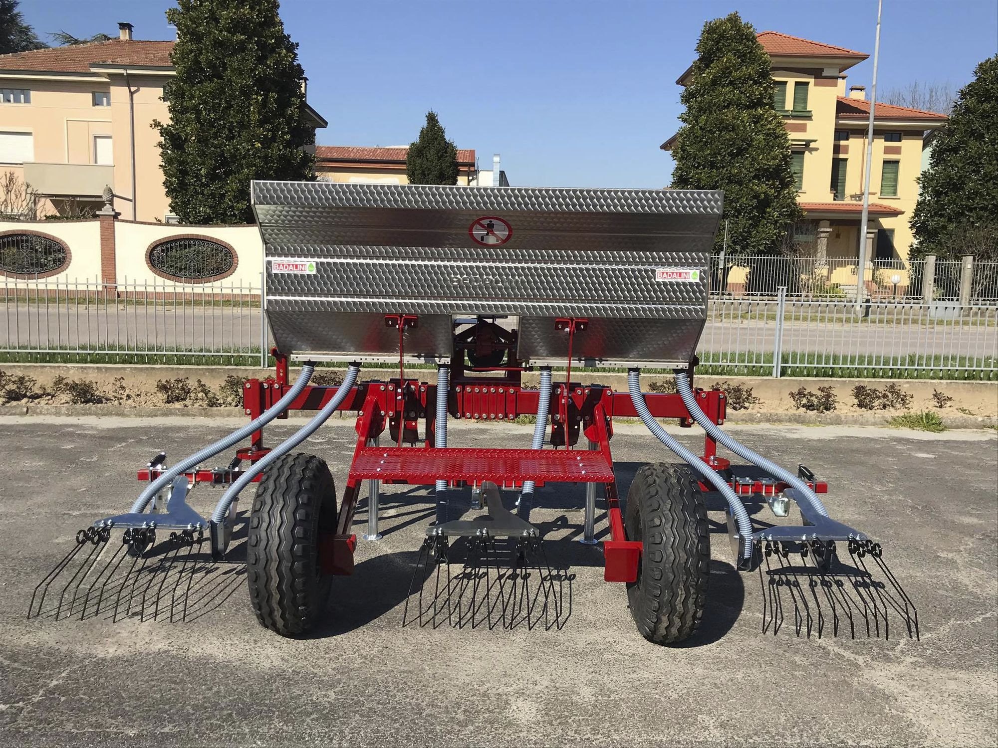 Mounted fertilizer spreader PEGASUS Badalini Srl solid / liquid