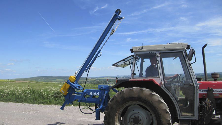 Hydraulic post driver TWY 340 KIDD FARM MACHINERY LTD tractormounted