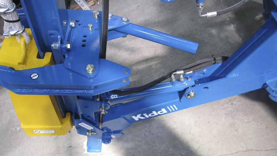 Hydraulic post driver TWY 340 KIDD FARM MACHINERY LTD tractormounted