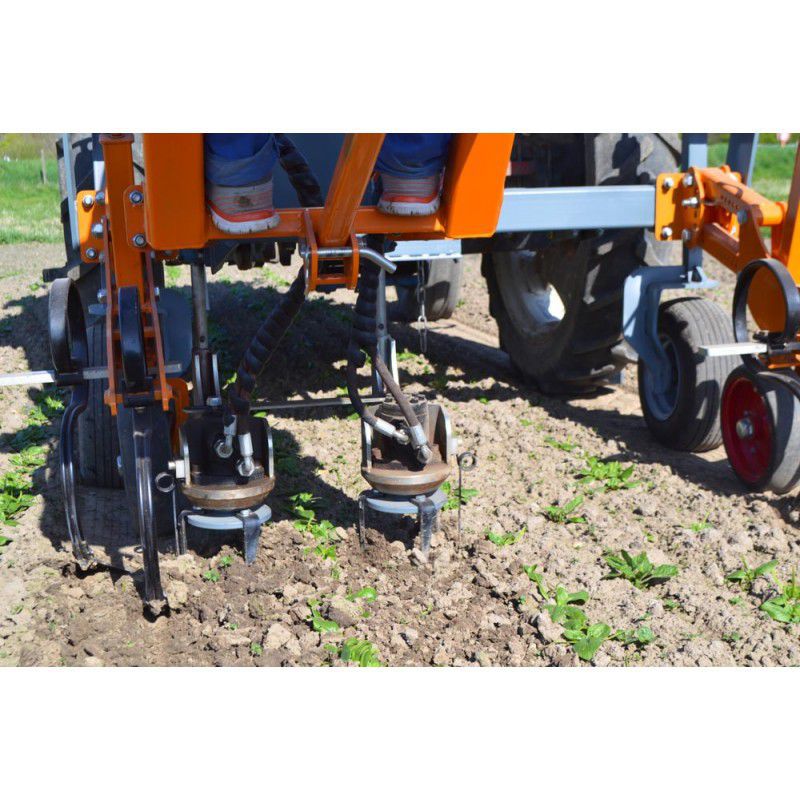 Tractormounted row crop cultivator / weeding RB Terrateck SAS