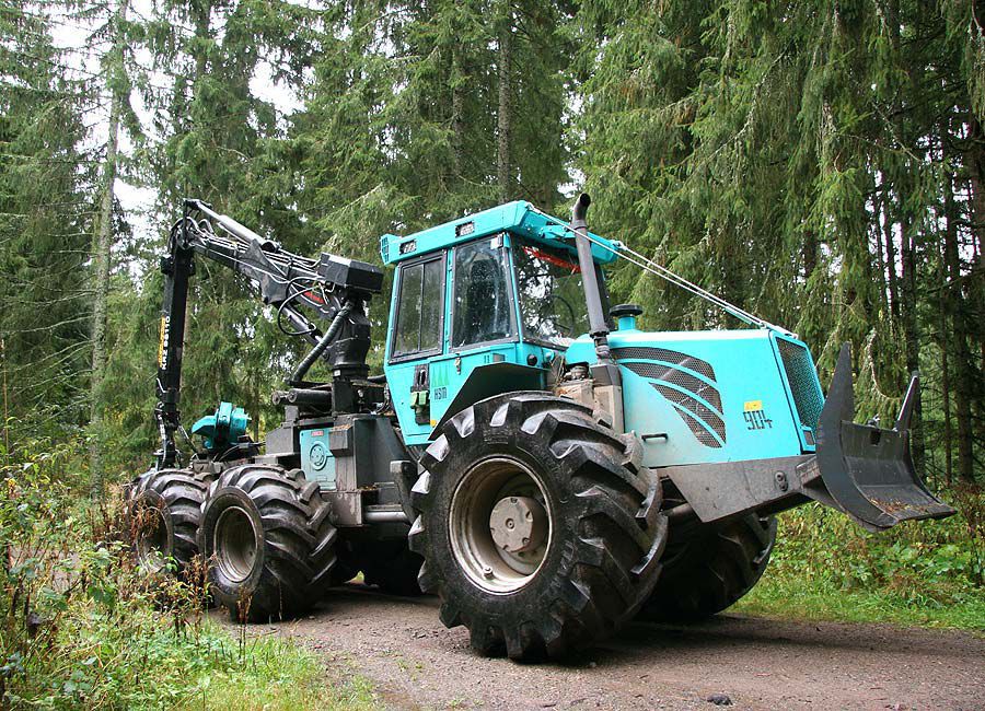 Forestry skidder with grab - 904 6WD - HSM Hohenloher Spezial ...