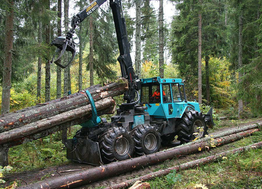 Forestry skidder with grab - 904 6WD - HSM Hohenloher Spezial ...