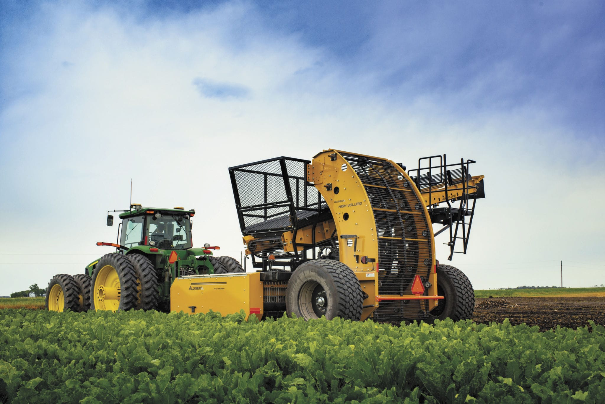 Beet harvester machine HV8R22 Alloway Standard Industries, Inc