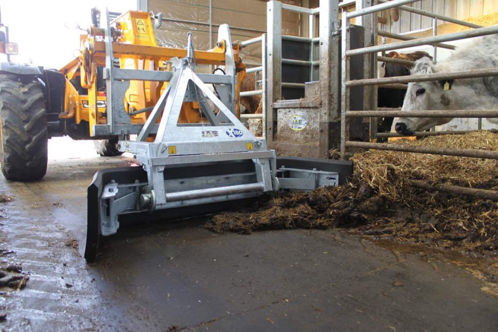 Ushaped manure scraper X180 iae rubber