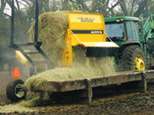 Round Bale Loader Self Unloading 7700 Apache Videos