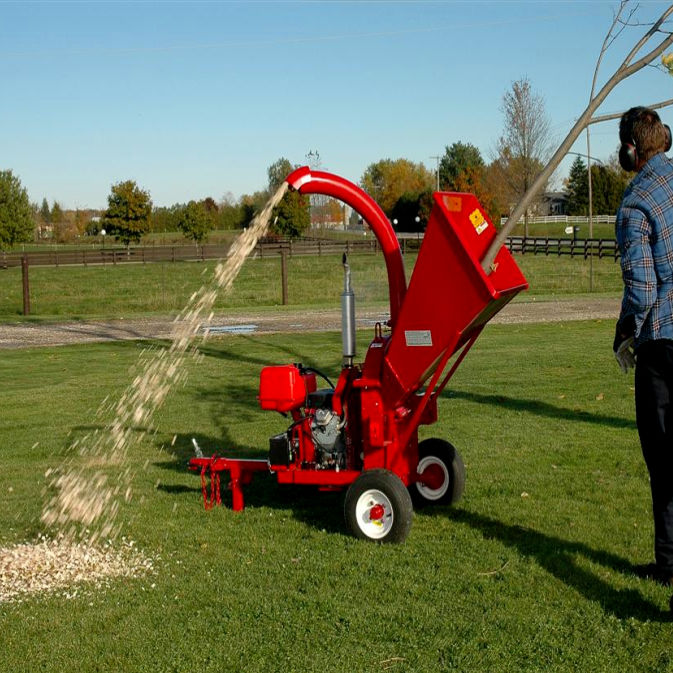 Selfpropelled wood chipper 40 Series SplitFire with combustion