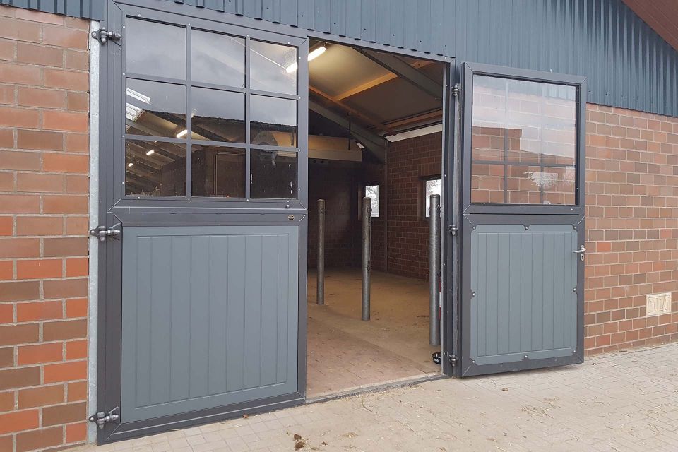 Door for livestock buildings Röwer & Rüb GmbH sliding / galvanized