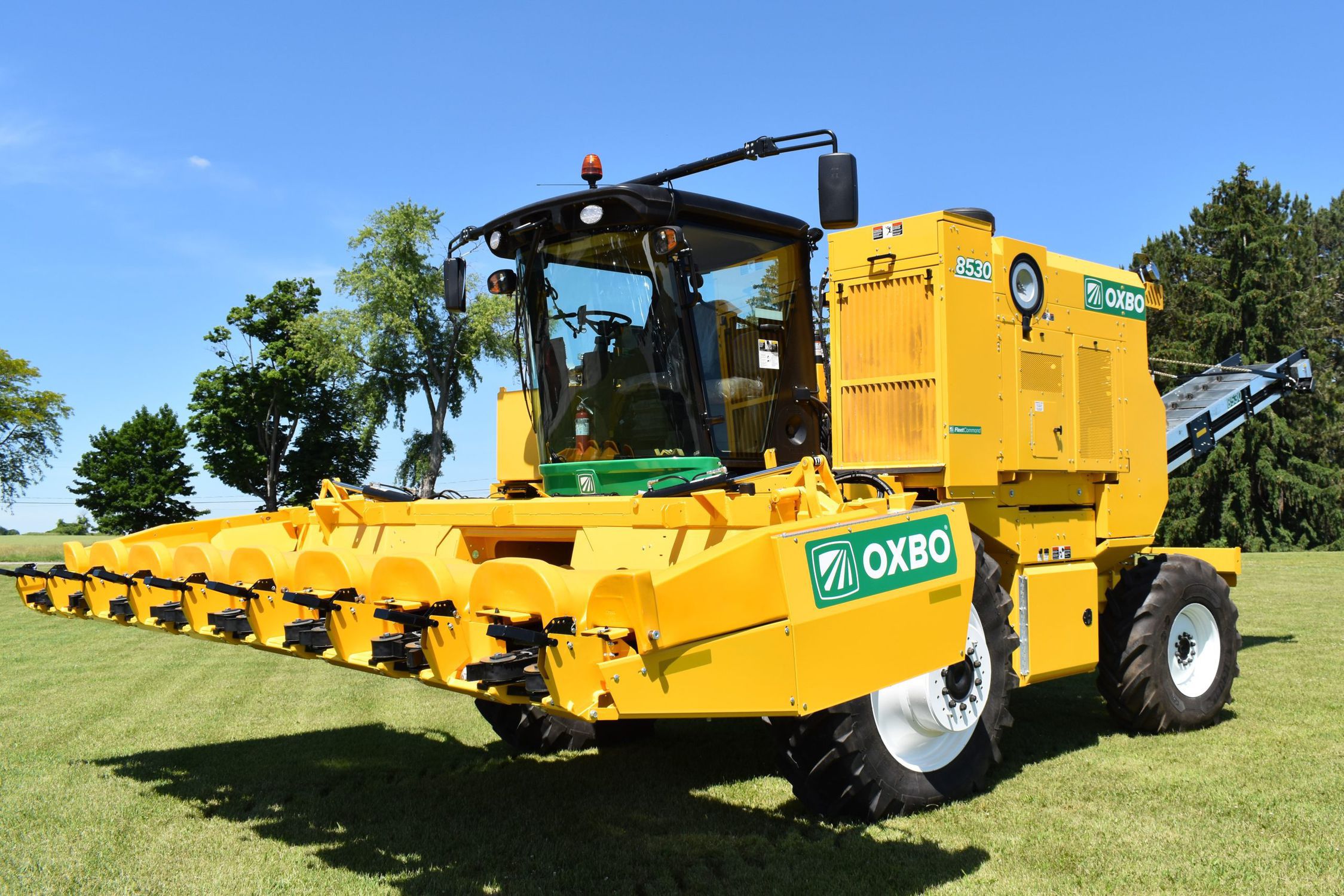 Sweet Corn Harvester Machine 8530 Oxbo Corn Self Propelled