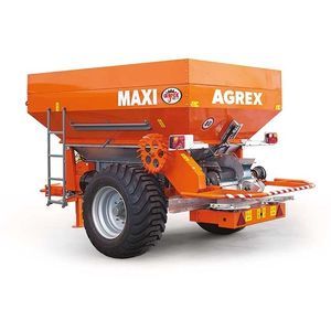 towed fertilizer spreader