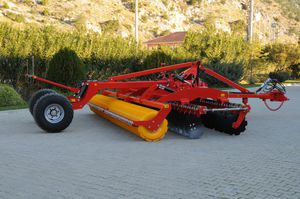 towed disc harrow