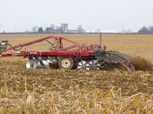 trailed disc harrow