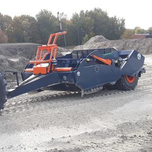 field preparation pull type scraper 1