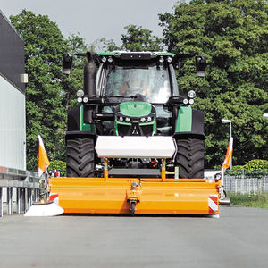 mounted sweeper / groundcare / front-mount