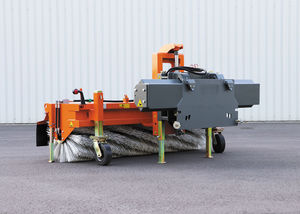 mounted sweeper / groundcare / front-mount