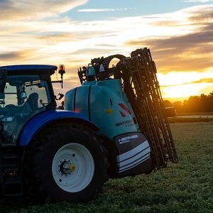 mounted sprayer 1
