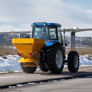 mounted salt spreader