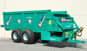 towed manure spreader 1