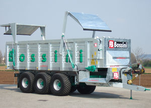 trailed manure spreader