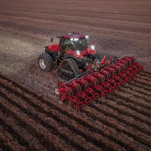 8-row strip-tiller