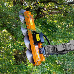 hydraulic hedge trimmer
