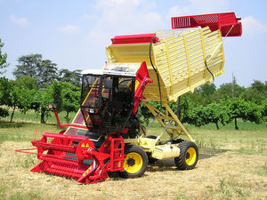 spinach harvesting machine